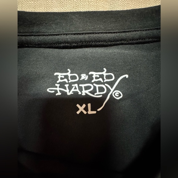 Ed Hardy Men Black T-Shirt with Vibrant Graphic - Picture 6 of 7